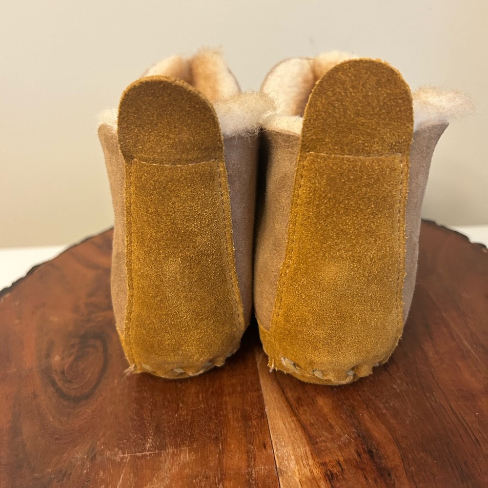 LL Bean Womens‎ Wicked Good Slippers Size 6-7Classic Brown Shearling Lined Shoes - Picture 3 of 12